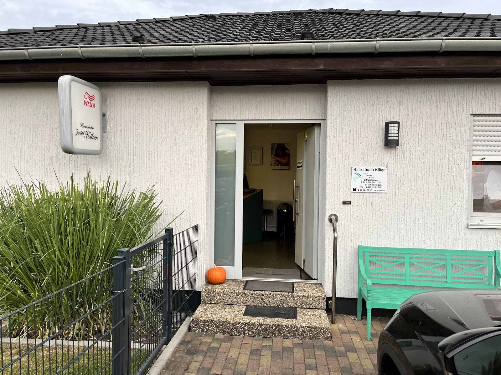 Eingang des Haarstudio Kilian in Biebesheim am Rhein